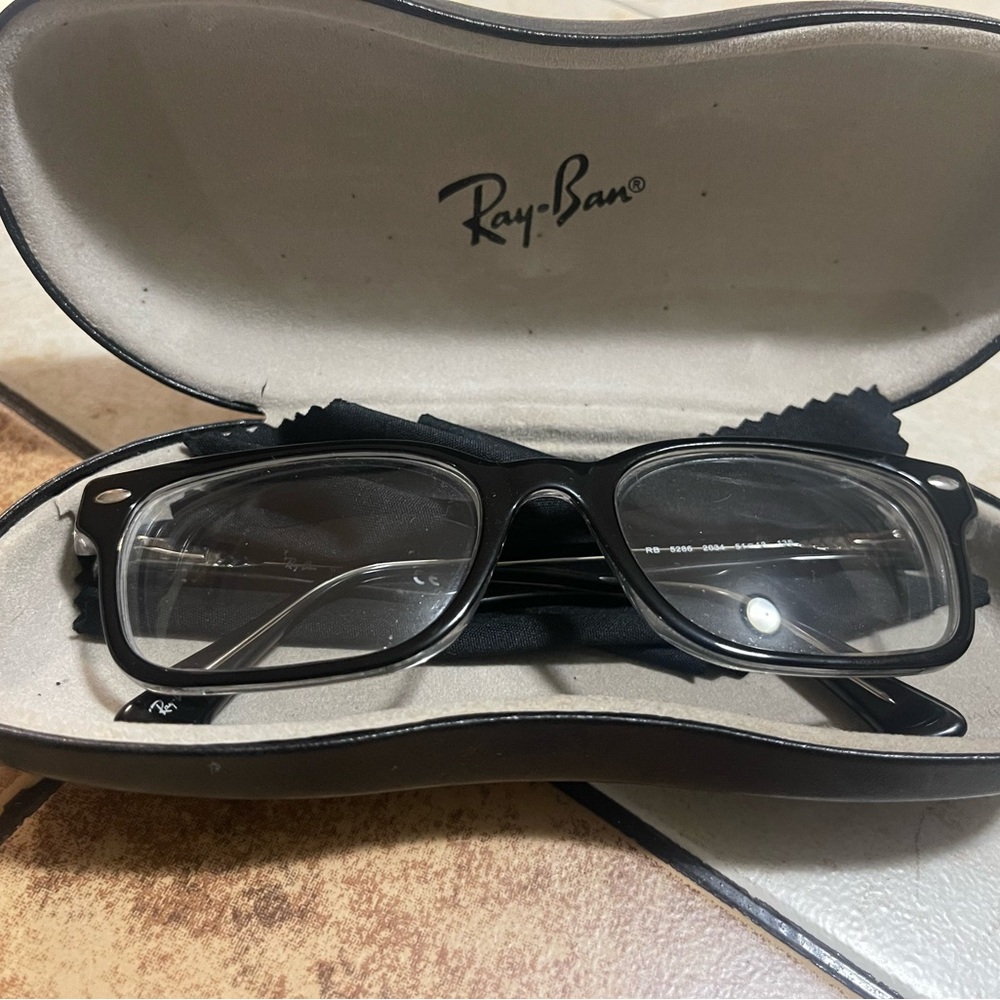 Ray-Ban Classic Black Glasses with Case (prescription) just change out lenses